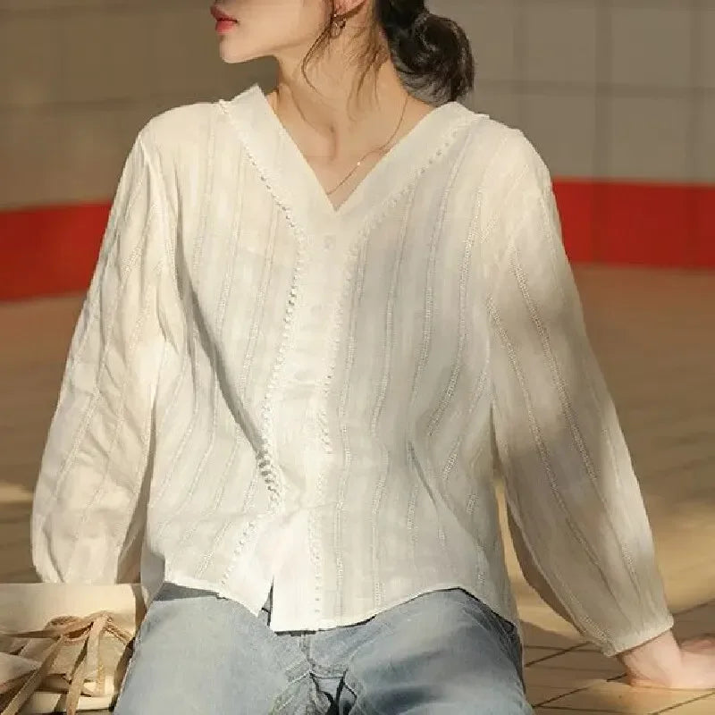 White Sweet V-neck Lace Long Sleeved Shirt With Bubble Sleeves Versatile Top Autumn Retro Sweet Single Breasted