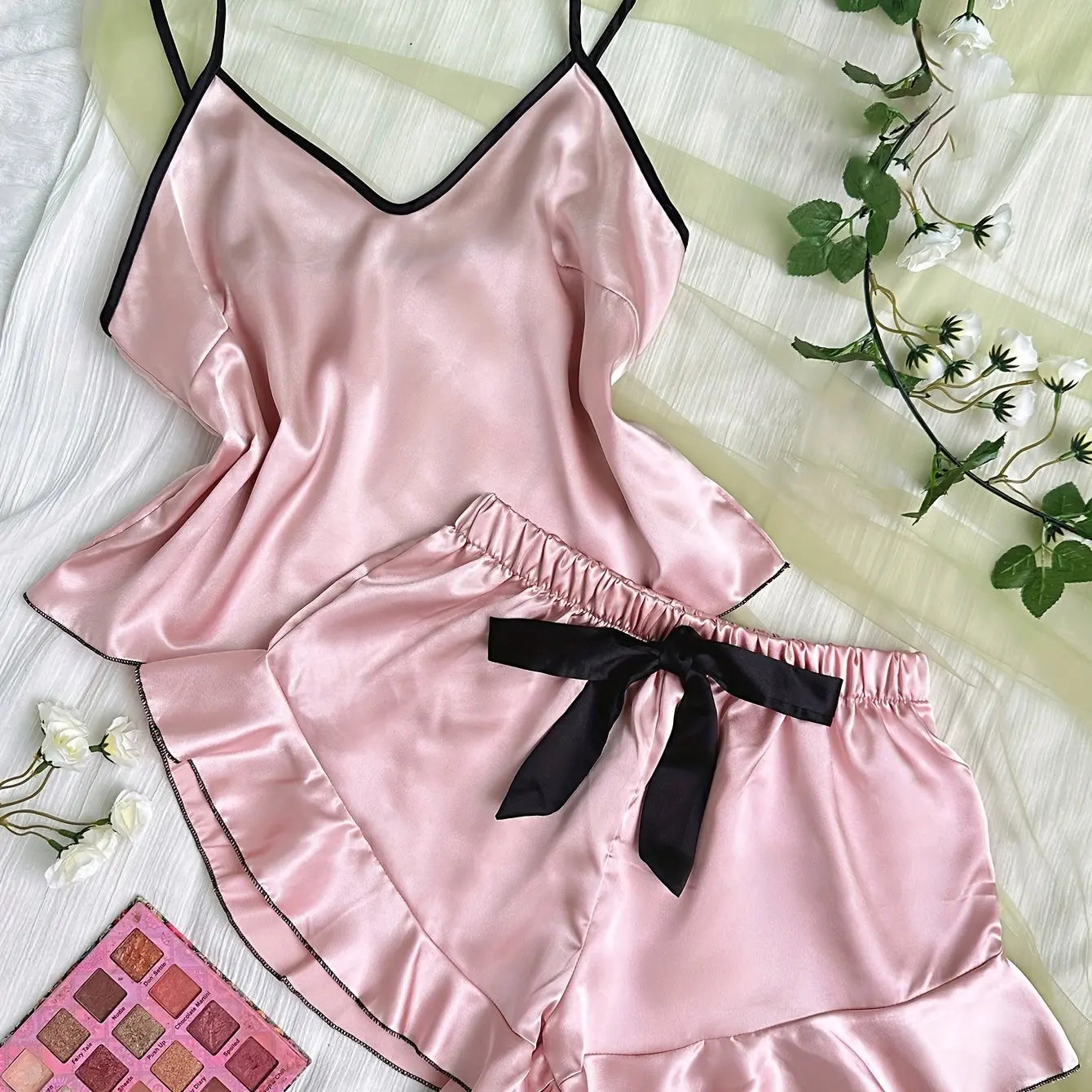 Women's Smooth Satin Pajamas V-Neck T-Shirt Ruffled Edges And Bow Shorts Simple And Breathable Pajama Set Sling